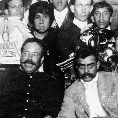 Вожди мексиканской революции Панчо Вилья и Эмилиано Сапата среди своих сторонников